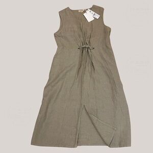 Elegant Sleeveless Olive Dress
